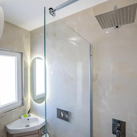 Al Mare Апартаменты Саранда