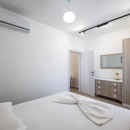 Al Mare Apartment