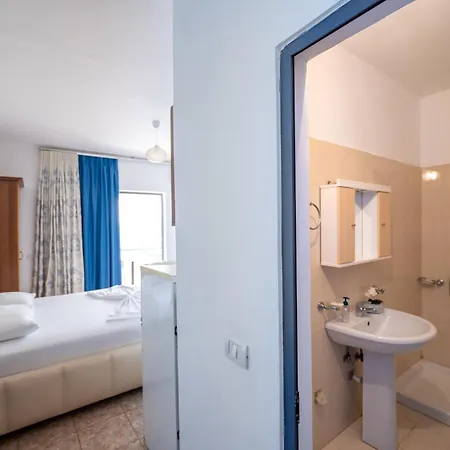 Al Mare Apartment Sarande